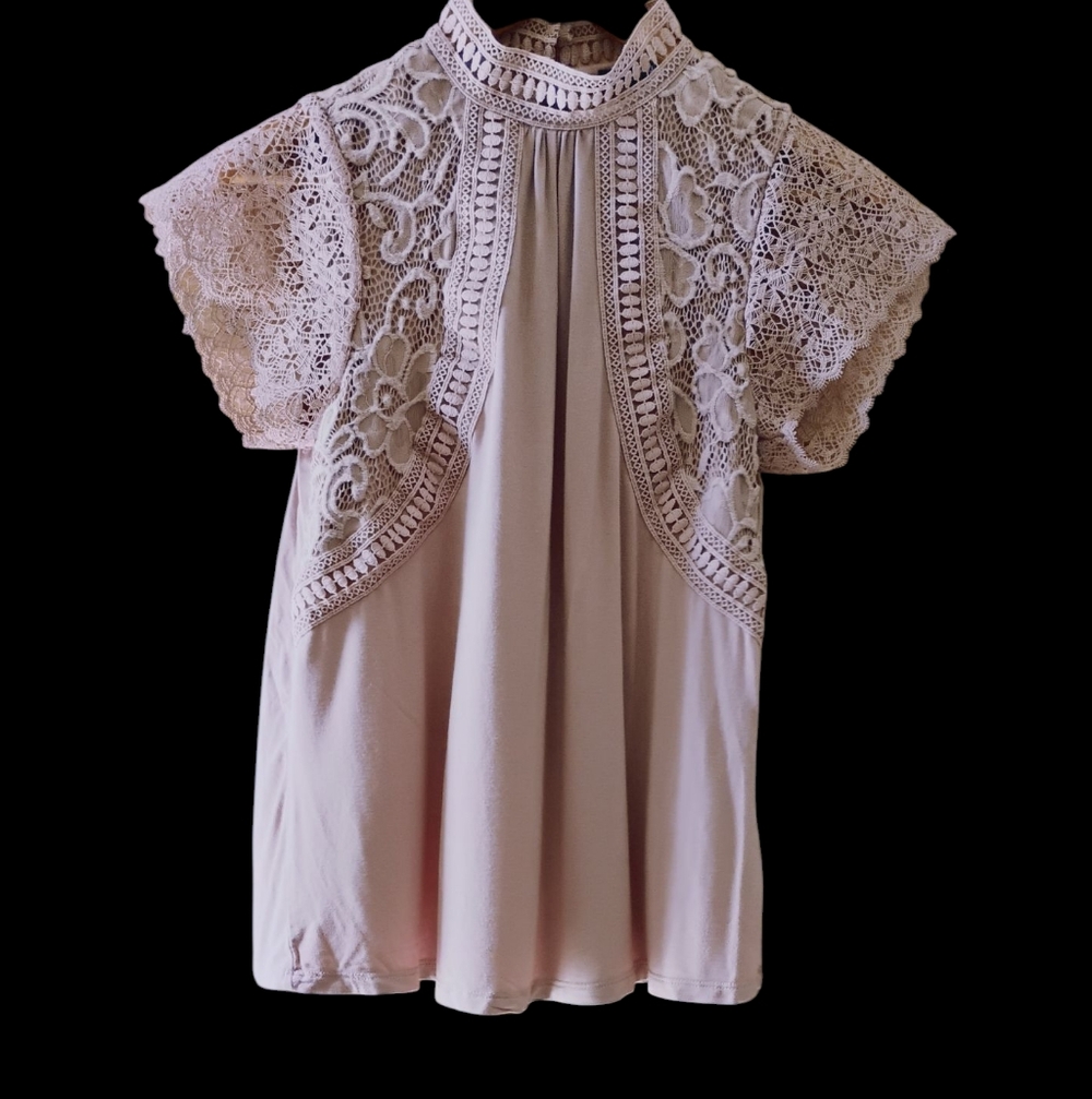 Cable & Gauge Mauve Lace Cap Sleeve Top With Key Hole Closure Dusty Rose Sz S/P